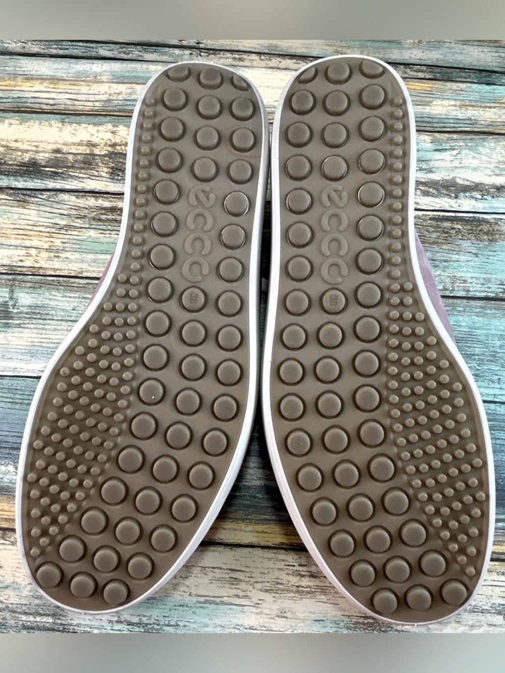 ECCO Casual Everyday Sneaker Size 7-7.5 Light Purple Nubuck Leather Walking Shoe - Picture 7 of 11